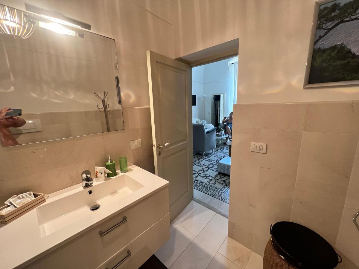 Вилла Donna Giulia Casa Vacanze Полиньяно-а-Маре Экстерьер фото